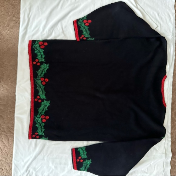 Ladies black vintage Holiday Time Christmas wreath sweater M EUC - Picture 3 of 5